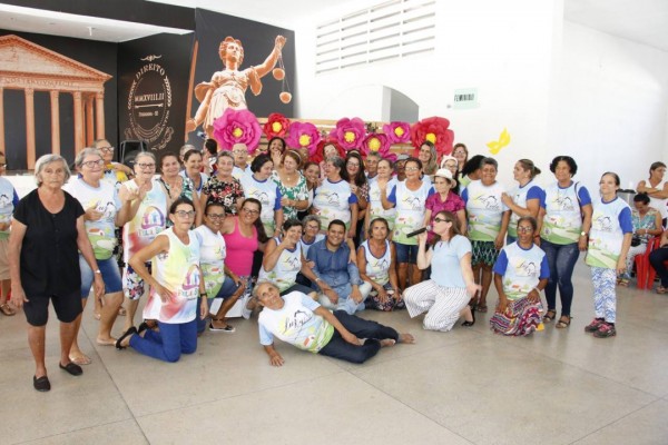SECRETARIA DO DESENVOLVIMENTO SOCIAL PROMOVE EVENTO EM ALUSÃO AO DIA INTERNACIONAL DA MULHER