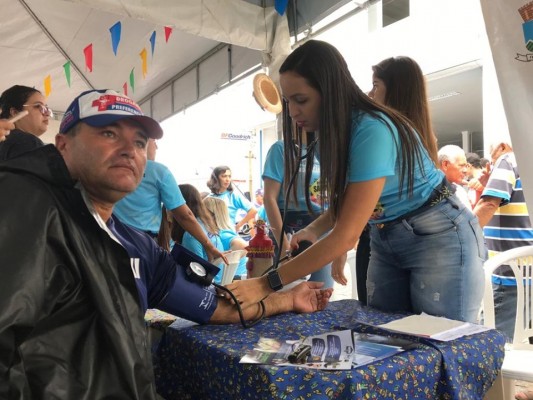 NA BOLEIA COM SAÚDE ABRE PROGRAMAÇÃO DA FESTA DOS CAMINHONEIROS 2019