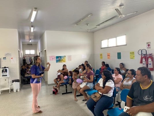 COORDENADORIA DE POLÍTICA PARA MULHERES ORIENTA PACIENTES NA UBS DO BAIRRO PORTO