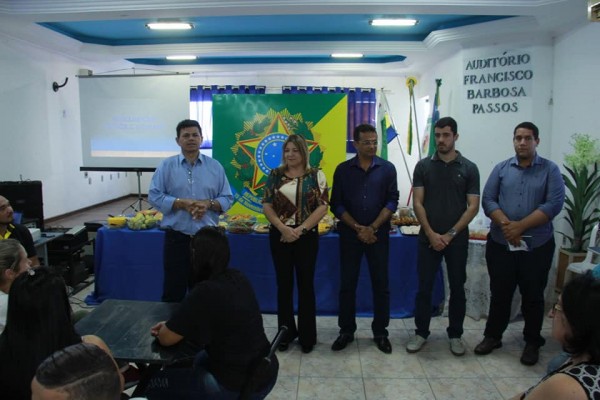 SECRETARIA DE EDUCAÇÃO COMEMORA SUCESSO DO DESFILE DE 7 DE SETEMBRO