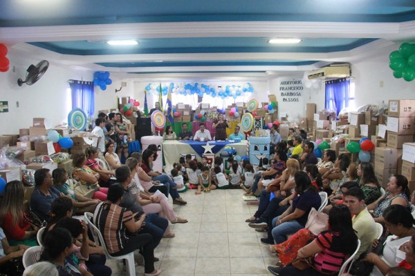 SECRETARIA DE EDUCAÇÃO REALIZA ENTREGA DE 54 KITS DE BRINQUEDOS PARA AS ESCOLAS