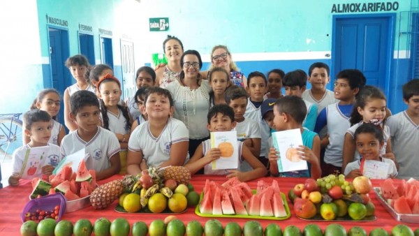 ALUNOS DA ESCOLA MUNICIPAL IZABEL ESTEVES DE FREITAS APRENDEM SOBRE A IMPORTÂNCIA DE UMA ALIMENTAÇÃO SAUDÁVEL