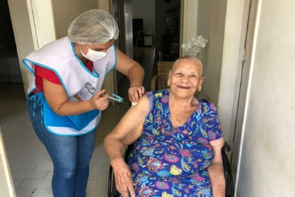 Itabaiana: Idosos a partir de 90 anos já podem ser vacinados