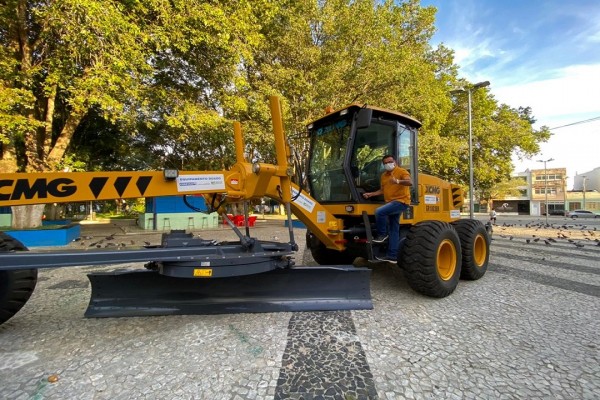 Itabaiana adquire mais uma máquina patrol para melhoria de estradas vicinais