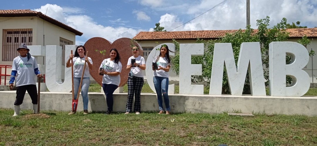 Itabaiana Mais Verde: Secretaria do Meio Ambiente realiza plantio no Colégio Murilo Braga