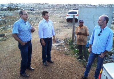 Prefeito de Itabaiana recebe representantes de usina para tratamento de lixo