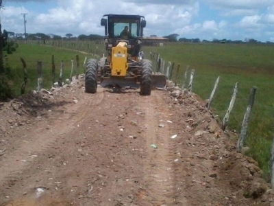Prefeitura Continua Trabalho de Melhoramento nas Estradas dos Povoados