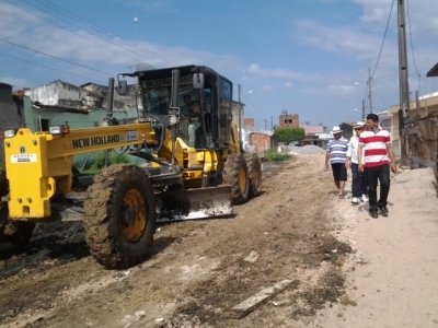Prefeito visita obras de Pavimentação