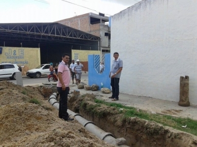 Prefeito Visita Obra no Bairro Porto