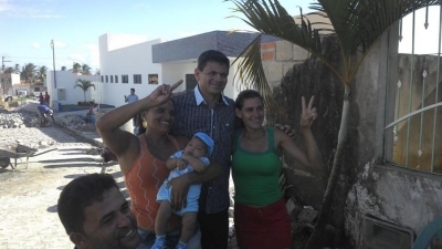 Prefeito Visita Obras de Calçamento no Rio das Pedras