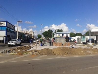 Valmir de Francisquinho acompanha de perto obras preparativas para Feira do Caminhão