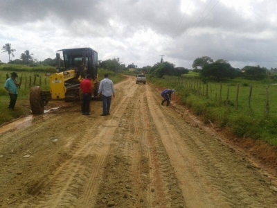 Prefeitura realiza Melhorias em Estrada do Povoado Bom Jardim