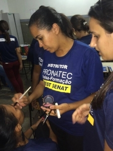 Pronatec realiza Curso de Apendizagem e Iniciação a Maquiagem