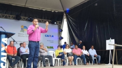 Prefeitura Entrega 144 Casas no Residencial Recanto da Serra II
