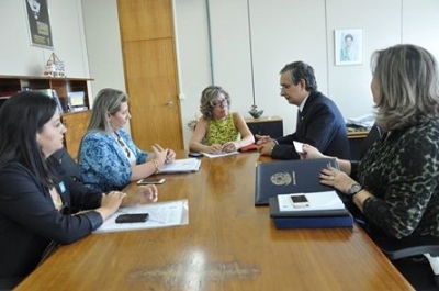 Eduardo Amorim e Andréa Reis Buscam Ampliação do serviço de Nefrologia em Itabaiana
