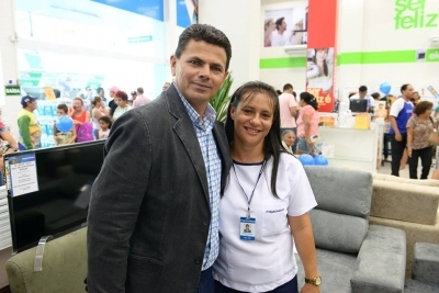 Prefeito Valmir Participa da Inauguração do Magazine Luiza em Itabaiana