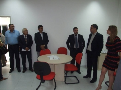 Presidente da OAB destaca apoio da Valmir durante a inauguração de sala da OAB