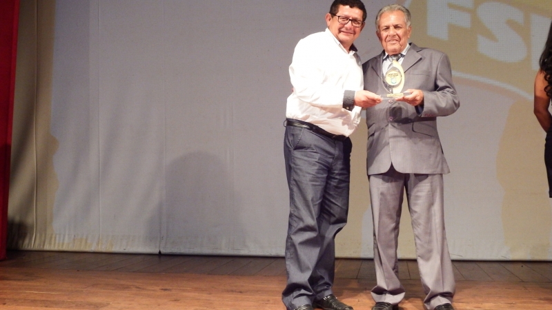 Prefeito recebe Prêmio da Federação Sergipana de Futebol