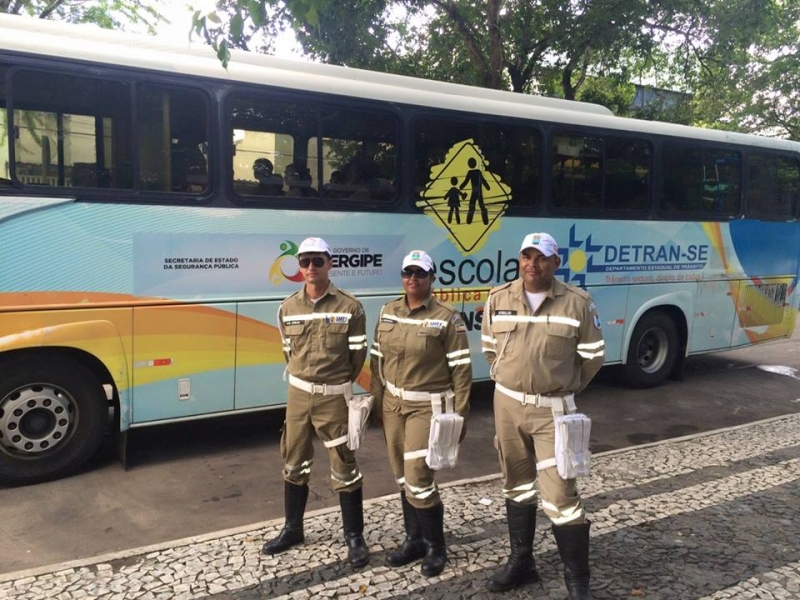 SMTT e DETRAN REALIZAM CAMPANHA “MAIO AMARELO” EM ITABAIANA