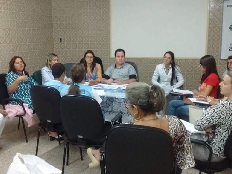 Reunião para definir programação da semana do Bebê