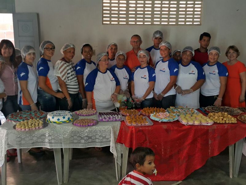 PREFEITURA DE ITABAIANA E SENAC ENTREGAM CERTIFICADOS DE CURSOS DE CAPACITAÇÃO