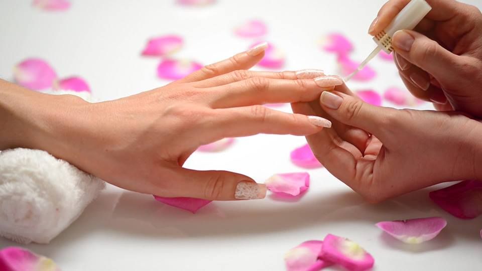 SEDES e COOPERMULT Iniciam Novos Cursos de Manicure e Artesanato