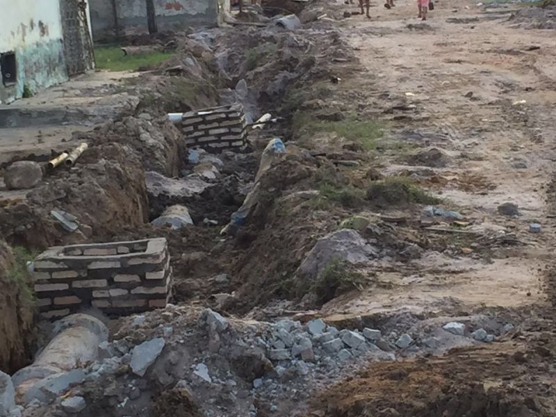 SECRETARIA DE OBRAS INICIA IMPLANTAÇÃO DA REDE DE ESGOTO NO BAIRRO SÃO CRISTÓVÃO