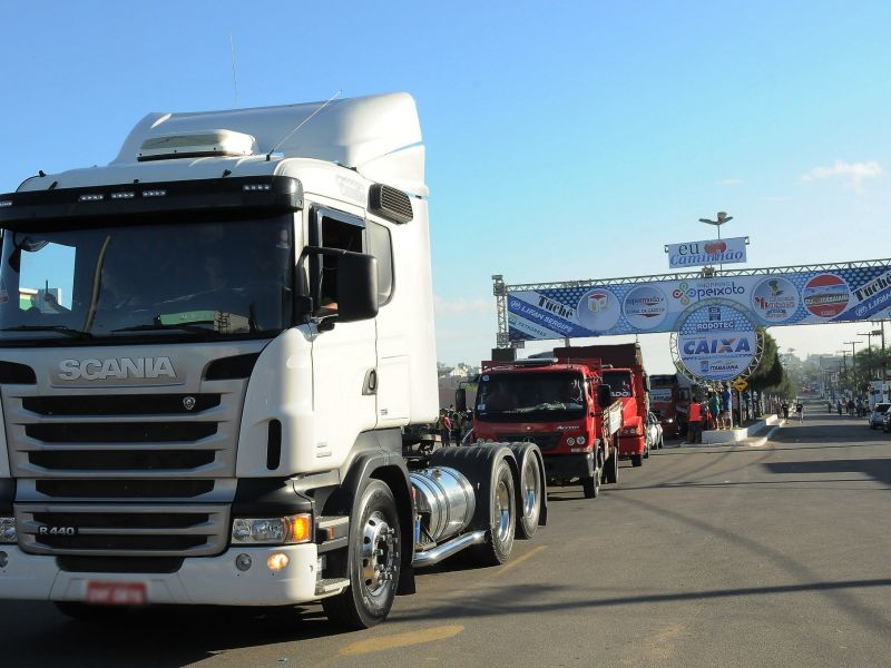 Ministro Maurício Quintella participa da Festa dos Caminhoneiros em Itabaiana