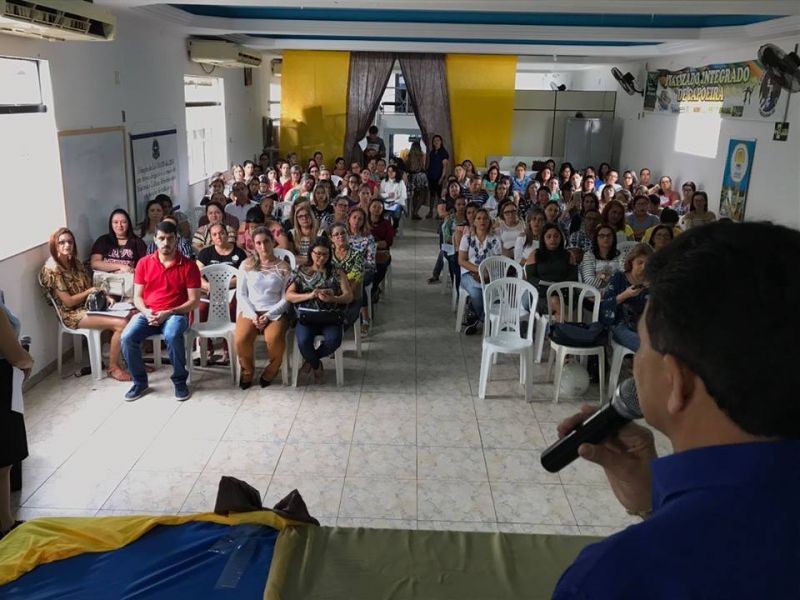 PREFEITO PARTICIPA DE INSTALAÇÃO DE CURSO DE CAPACITAÇÃO DA EDUCAÇÃO INCLUSIVA