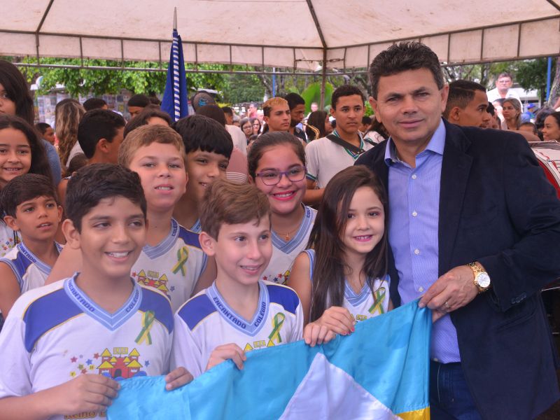 PATRIOTISMO UNE ESTUDANTES E AUTORIDADES NO QUINTO DIA DA SEMANA DA PÁTRIA