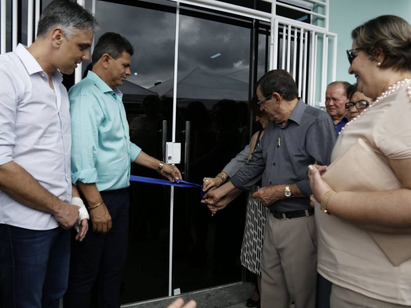 VALMIR DE FRANCISQUINHO INAUGURA MAIS UMA UBS EM ITABAIANA