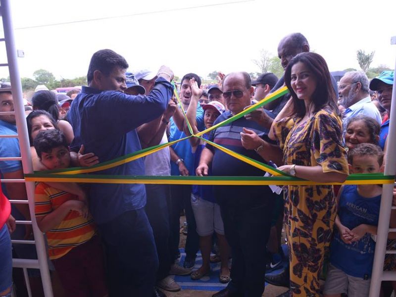 PREFEITO VALMIR DE FRANCISQUINHO INAUGURA CINCO OBRAS EM UM SÓ DIA NO POVOADO CARAÍBAS EM ITABAIANA