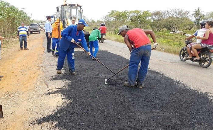 PREFEITURA DE ITABAIANA REALIZA OPERAÇÃO &quot;TAPA BURACOS&quot; EM RODOVIA ESTADUAL QUE LIGA ITABAIANA A MOITA BONITA