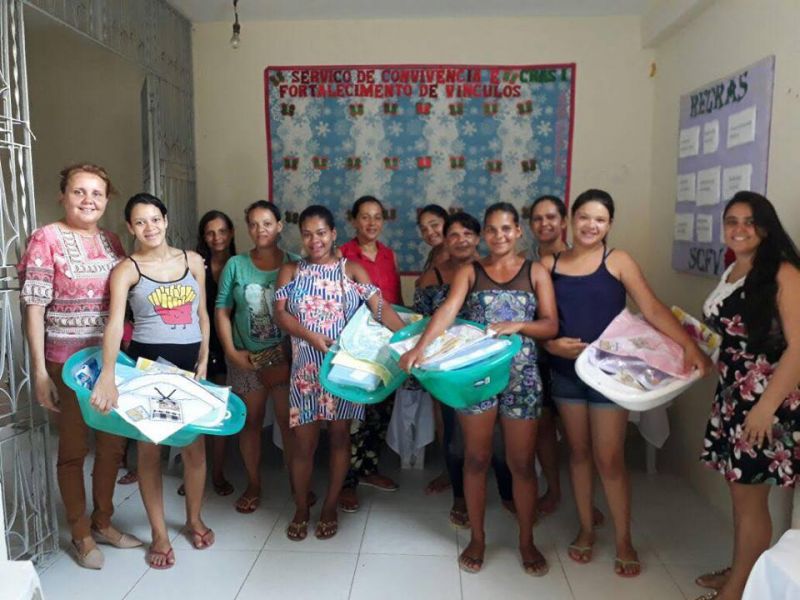 SECRETARIA DO DESENVOLVIMENTO SOCIAL ENTREGA KITS ENXOVAIS PARA GESTANTES ITABAIANENSES