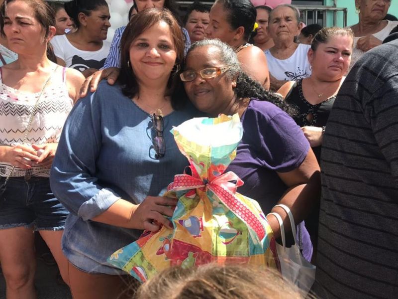 EQUIPE DE POSTO DE SAÚDE E SECRETARIA DE DESENVOLVIMENTO SOCIAL DE ITABAIANA HOMENAGEIAM AS MÃES DO BAIRRO QUEIMADAS