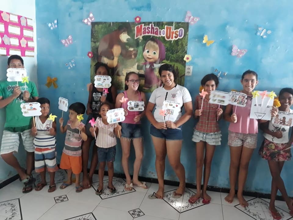 CRIANÇAS E ADOLESCENTES DO POVOADO RIO DAS PEDRAS PARTICIPAM DE ATIVIDADES SOBRE O TRABALHO INFANTIL