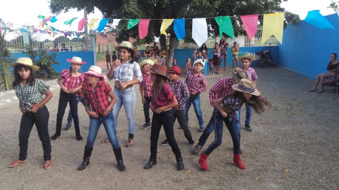 FESTEJOS JUNINOS PARA AS CRIANÇAS DO POVOADO LAGAMAR