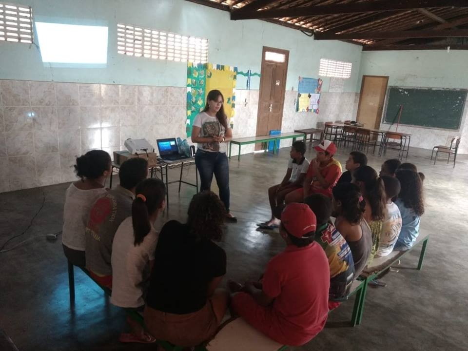 CRIANÇAS DO POVOADO CARRILHO PARTICIPAM DE PALESTRA SOBRE O TRABALHO INFANTIL E SUAS CONSEQUÊNCIAS