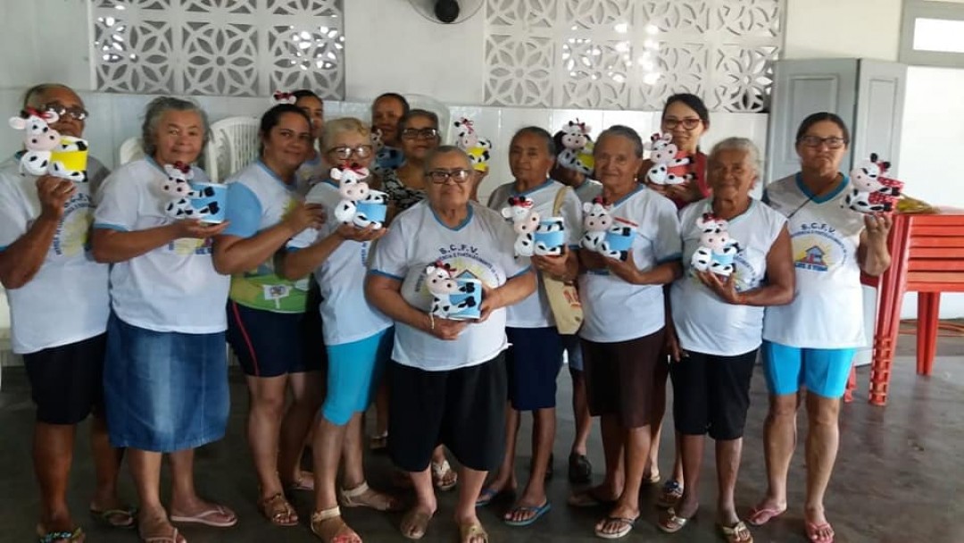 GRUPO LUZ E VIDA REALIZA ATIVIDADES COM OS IDOSOS NO POVOADO BOM JARDIM