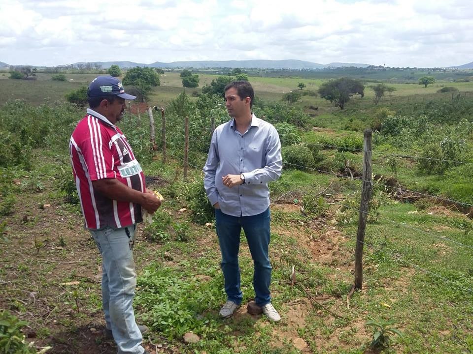 SECRETARIO DE OBRAS DE ITABAIANA VISITA POVOADO CARRILHO