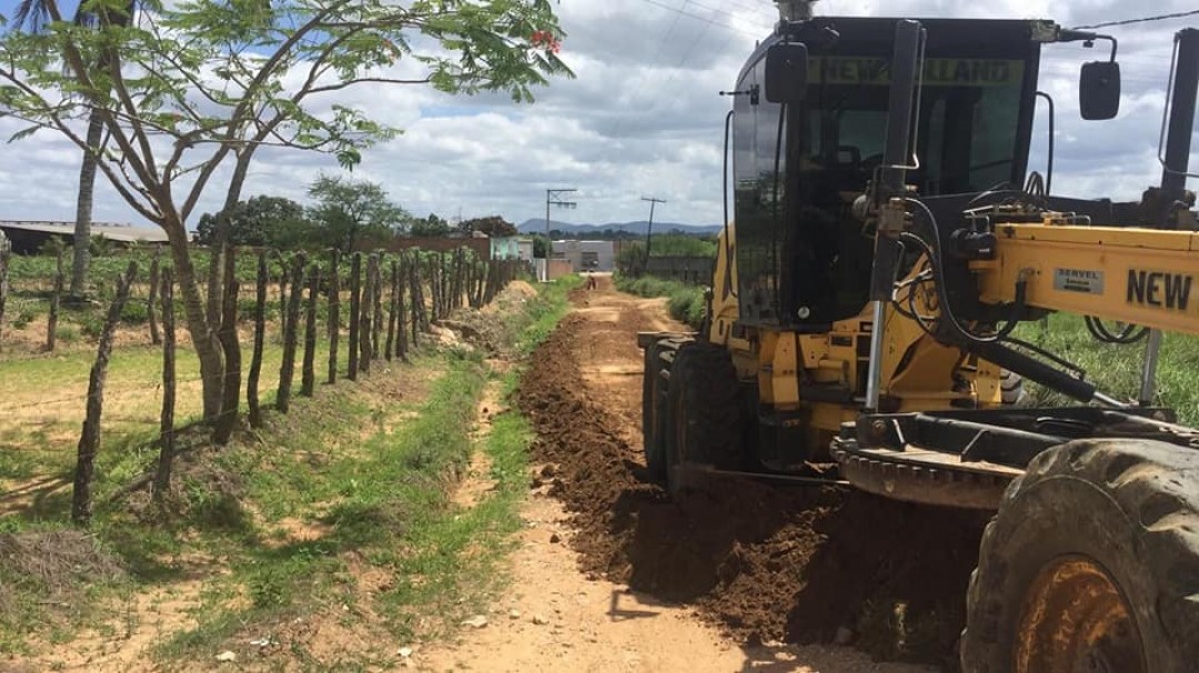 SECRETARIA DE OBRAS TRABALHANDO PARA O POVO