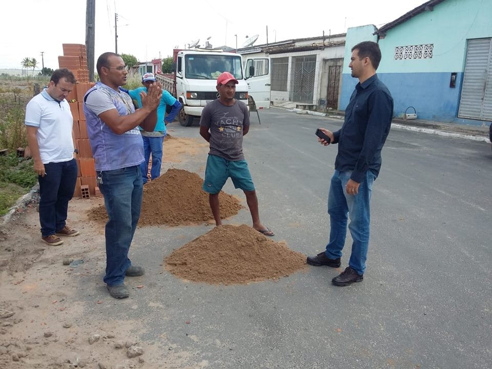 SECRETÁRIO DE OBRAS DE ITABAIANA OUVE COMUNIDADE DO POVOADO CAJAÍBA