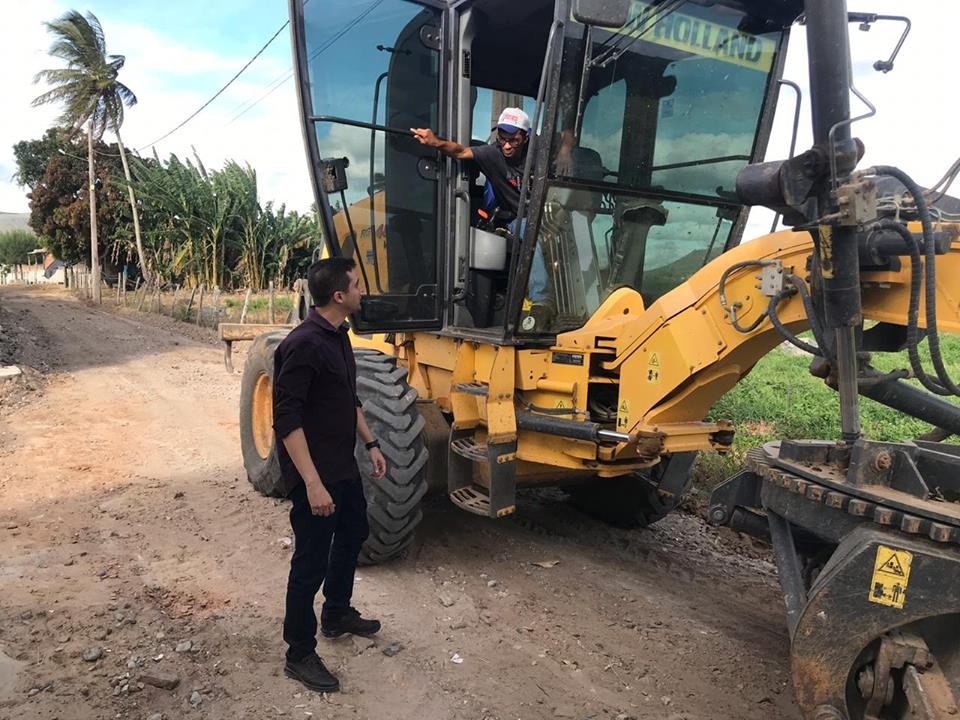 SECRETÁRIO DE OBRAS ACOMPANHA CUMPRIMENTO DO CRONOGRAMA DE LIMPEZA