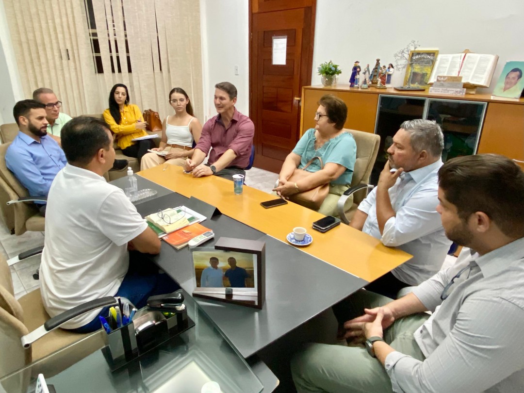 Durante reunião, Prefeitura de Itabaiana e Assaí Atacadista discutem expansão econômica do município Serrano