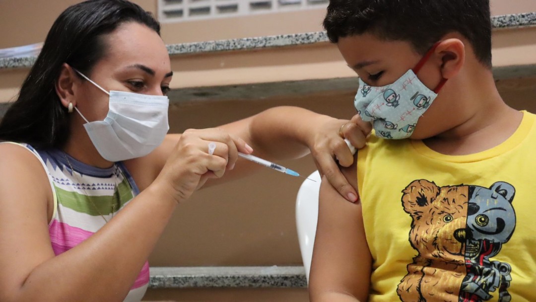 1ª dose: Itabaiana continua vacinando crianças de 10 e 11 anos sem comorbidades e crianças de 05 a 11 anos com comorbidades