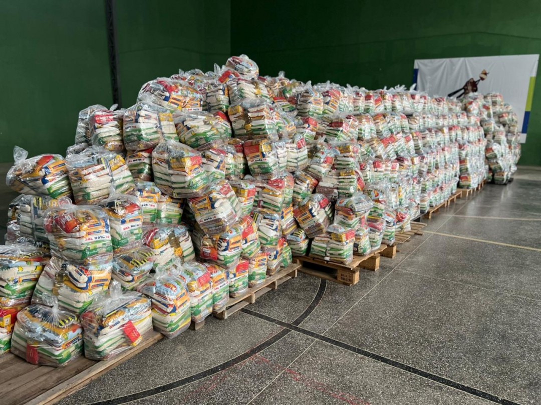 Prefeitura de Itabaiana inicia a tradicional distribuição de cestas básicas e o peixe à Semana Santa nos povoados