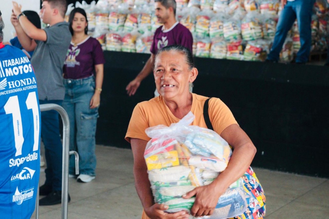 Semana Santa: Prefeitura de Itabaiana distribui quase 6 mil cestas básicas e 10 mil kg de peixe, na cidade e nos povoados