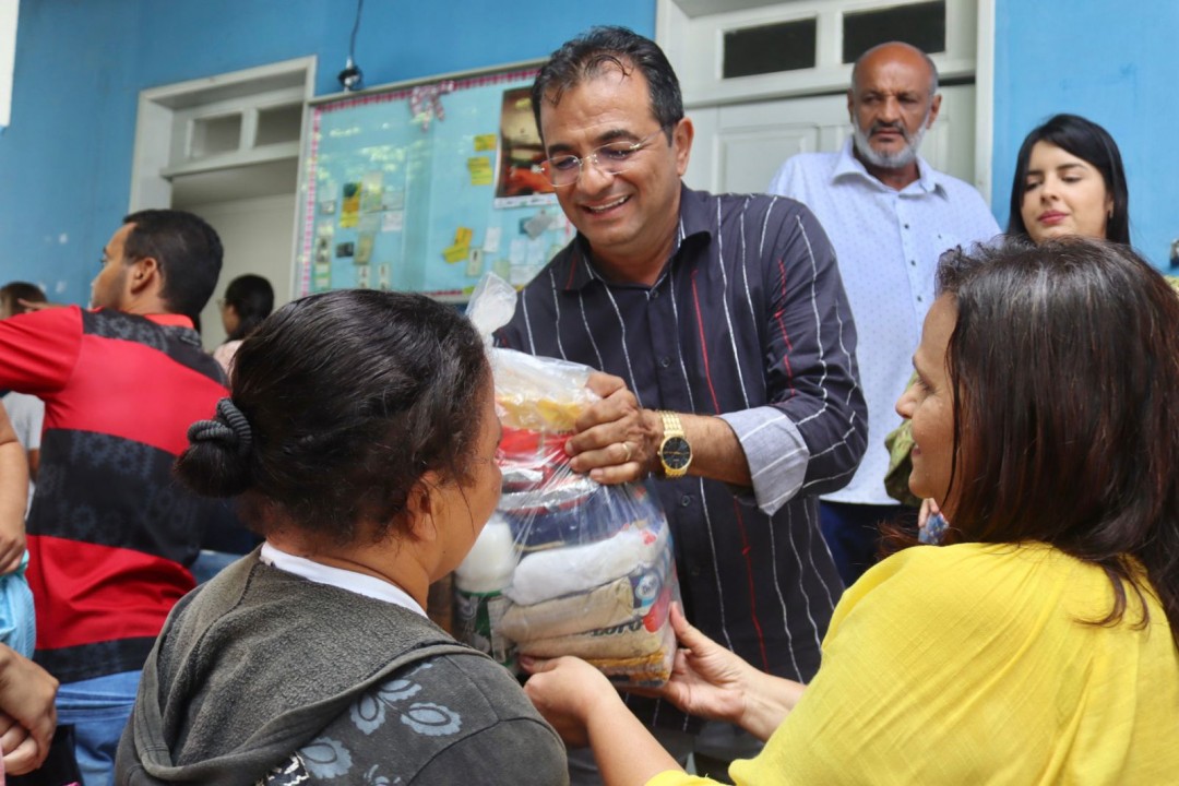 Semana Santa: mais de 3 mil cestas básicas e 5 mil quilos de peixes são distribuídos às famílias itabaianenses