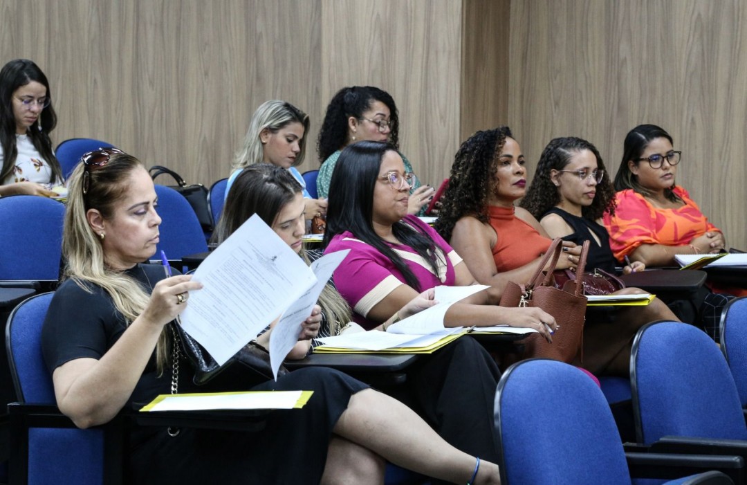 Profissionais do Centro de Referência de Atendimento à Mulher de Itabaiana participam de capacitação no Tribunal de Justiça