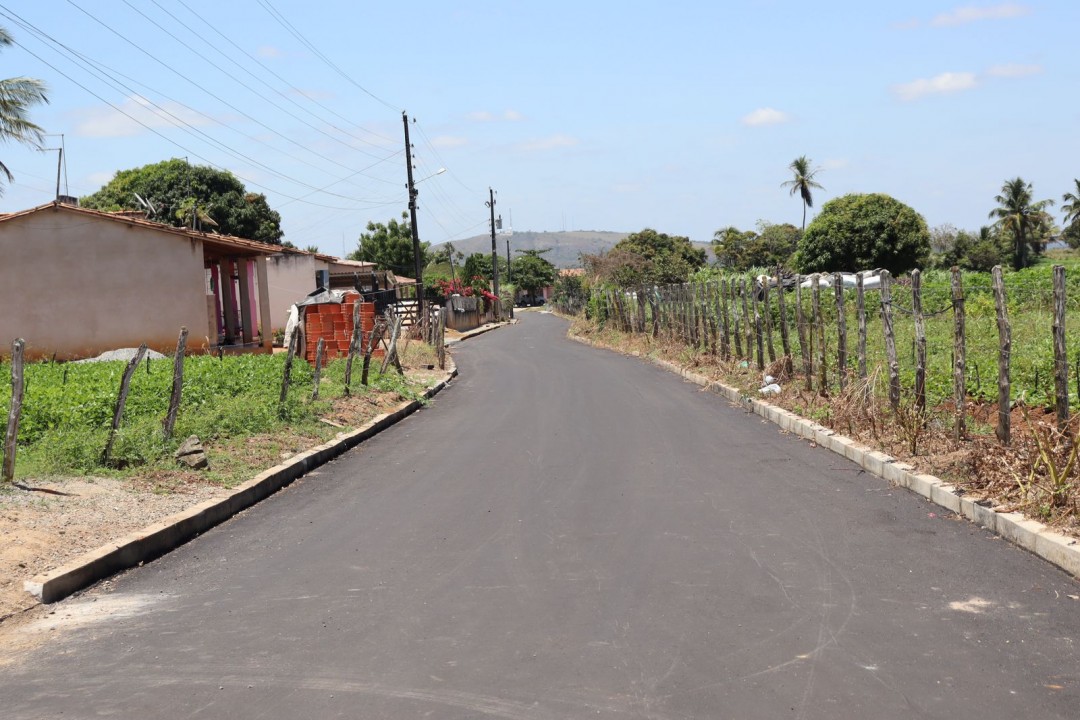 Prefeitura conclui obra de pavimentação asfáltica no Povoado São José